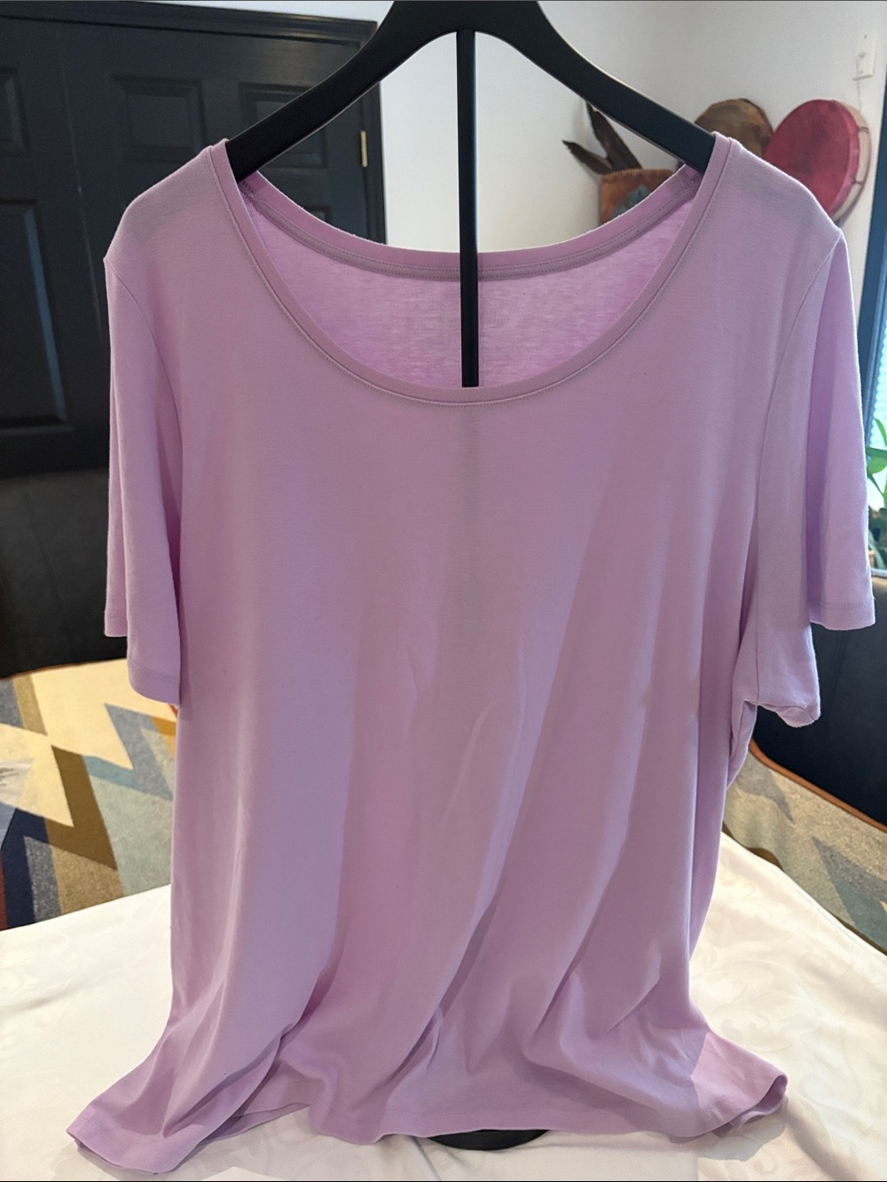 Women's Scoop Neck Short Sleeve Tee in Lavender